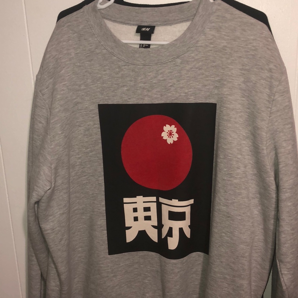 H&M Japanese print sweatshirt